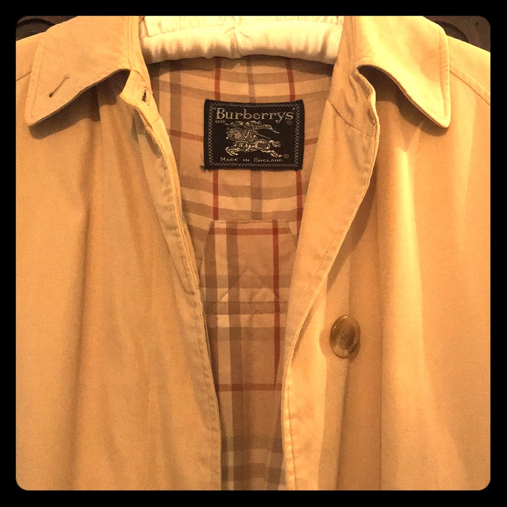 Burberry Rain Coat 💂‍♂️🌂